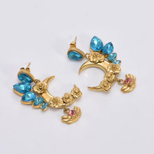 Load image into Gallery viewer, Moon Prisim Princess Earrings
